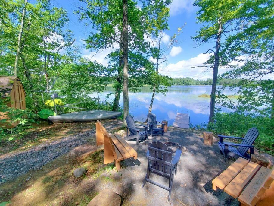 Fall Getaway Resort-3 King Suites, Dog-Friendly Seeley エクステリア 写真