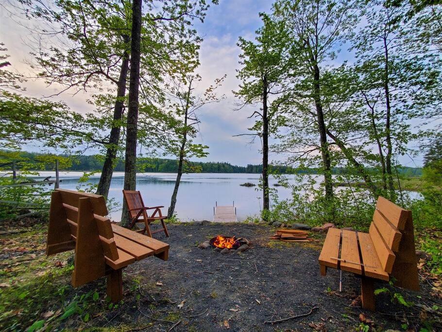 Fall Getaway Resort-3 King Suites, Dog-Friendly Seeley エクステリア 写真