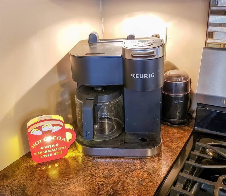 Fall Getaway Resort-3 King Suites, Dog-Friendly Seeley エクステリア 写真