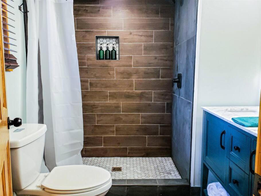 Fall Getaway Resort-3 King Suites, Dog-Friendly Seeley エクステリア 写真