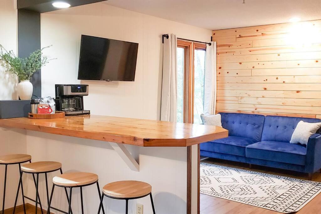 Fall Getaway Resort-3 King Suites, Dog-Friendly Seeley エクステリア 写真