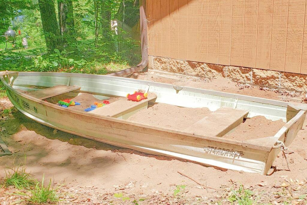 Fall Getaway Resort-3 King Suites, Dog-Friendly Seeley エクステリア 写真